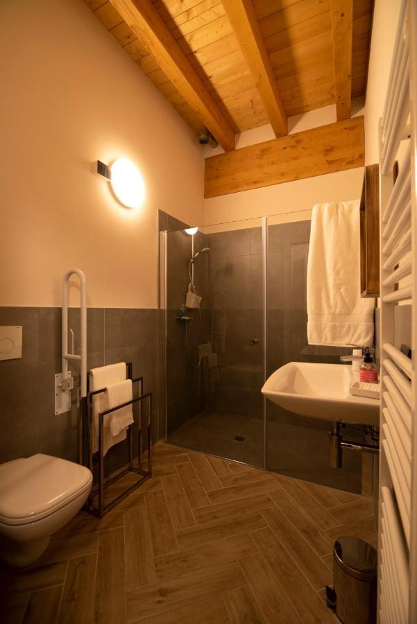 Agriturismo Monsereno Horses Imbersago 外观 照片